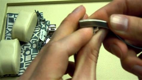 rolex submariner bracelet adjustment